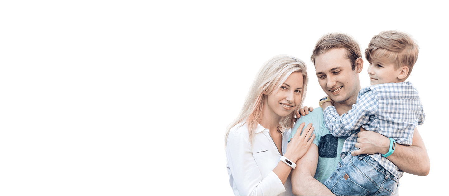 Семья использует систему удалённого мониторинга здоровья ONETRAK